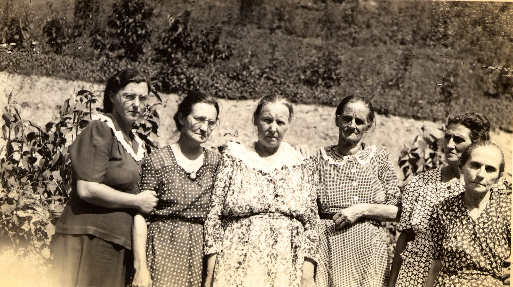 Carman Preece, Virginia Fields, Sarah Cook, Mary 'Ma' Muncy, Maudy Watson, Martha Preece late 1940s