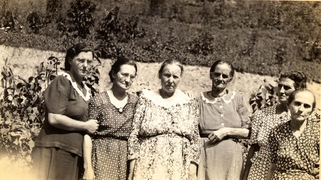 Carman Preece, Virginia Fields, Sarah Cook, Mary 'Ma' Muncy, Maudy Watson, Martha Preece late 1940s