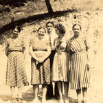 Oma Dials Muncy, Lena Jude Muncy, Taft Moore, Vina Horn Muncy, Telia Muncy