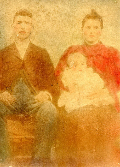 Thomas, Mary, Bill Muncy 1898